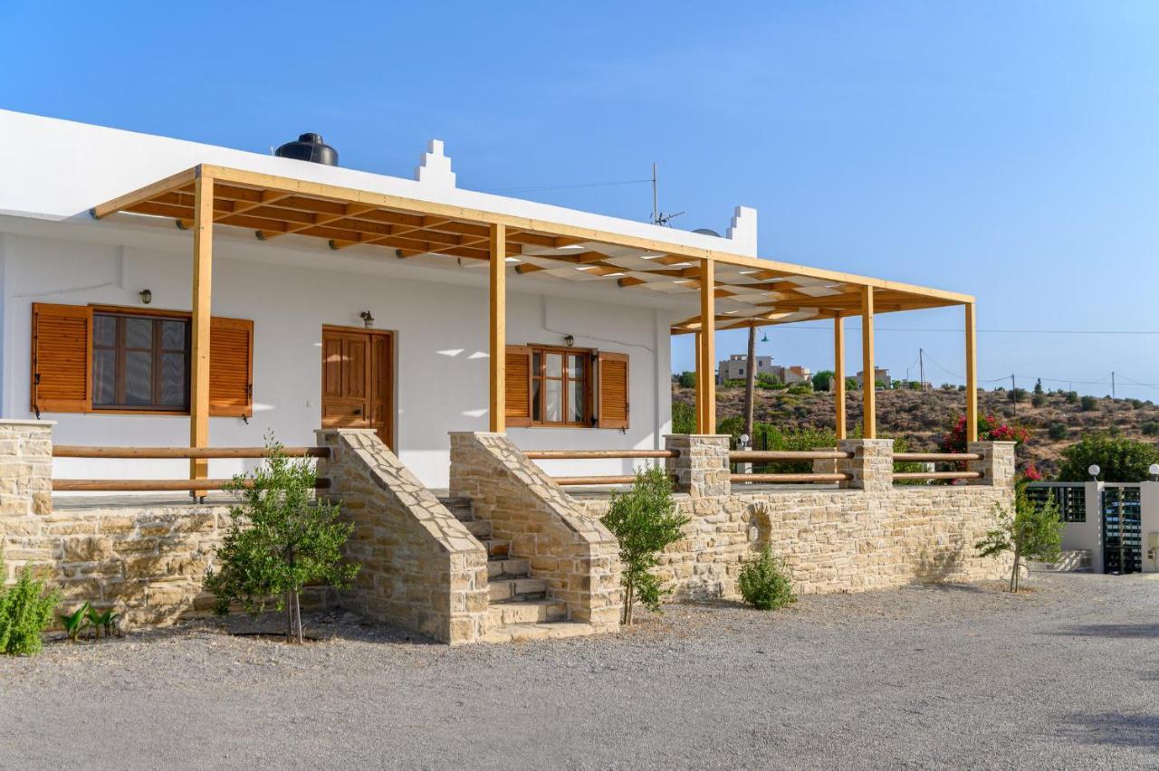 Villas Alexandros 칼라마키 외부 사진