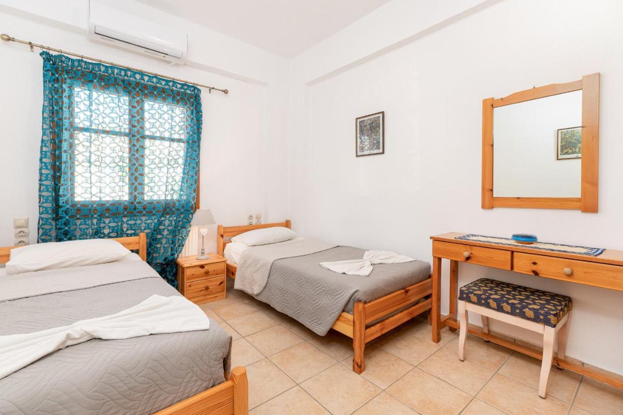 Villas Alexandros 칼라마키 외부 사진