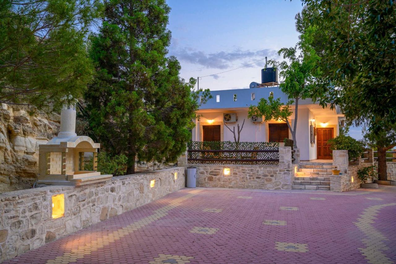 Villas Alexandros 칼라마키 외부 사진