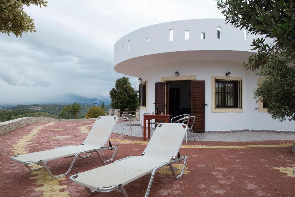 Villas Alexandros 칼라마키 외부 사진